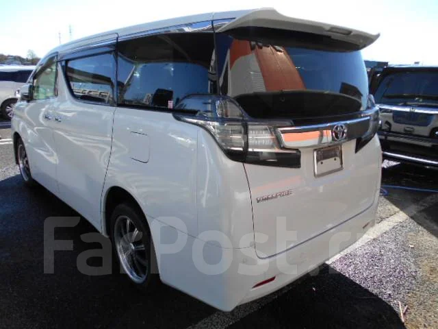 Toyota Vellfire. AGH30 ����