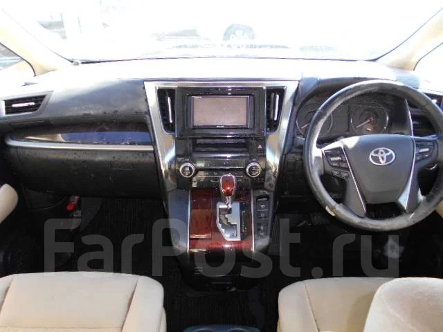 Toyota Vellfire. AGH30 ����