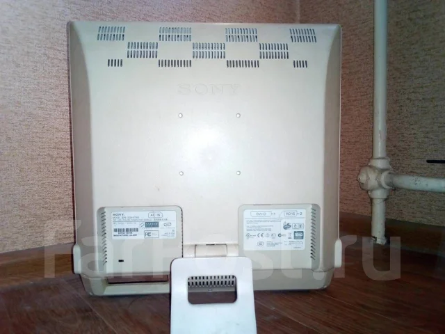 Sony. 17" ����