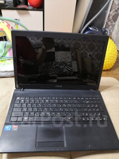 Asus X54H. 15.6", 1,6����, ��� 2048 ��, ���� 500���, WiFi: 1, ����������� �� 1��. ����
