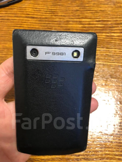 BlackBerry Porsche Design P�9981. �/�, 32 ��, �����������, ������, 3G, ���������, NFC ����