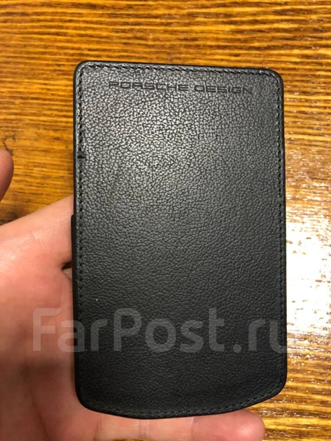 BlackBerry Porsche Design P�9981. �/�, 32 ��, �����������, ������, 3G, ���������, NFC ����