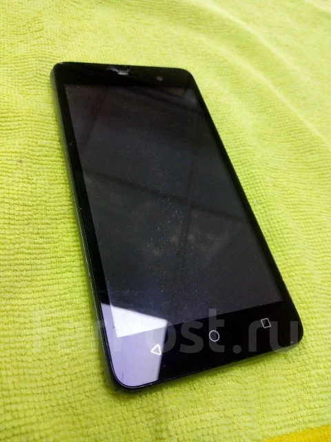 BQ BQS-5020 Strike. �/�, ������, 3G, Dual-SIM ����