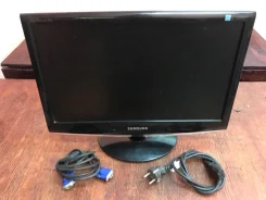 Samsung. 18.5"