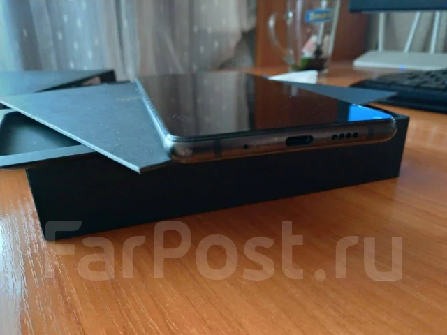 Xiaomi Mi Mix 2S. �/�, ������, 3G, 4G LTE, Dual-SIM, NFC ����