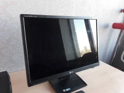 LG. 22.6"