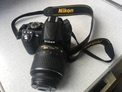 Nikon D3100. 10 - 14.9 ��