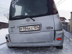 Toyota Yaris ����