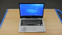 Dell Inspiron 7000. 13.3", 1,6����, ��� 8 ��, ���� 256���, WiFi: 1, Bluetooth: 1, ����������� �� 8��. ����