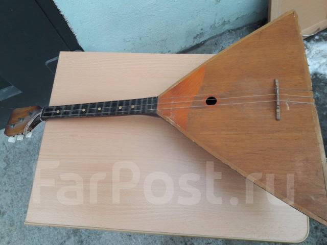 Балалайка, б/у, в наличии. Цена: 5 500₽ во Владивостоке