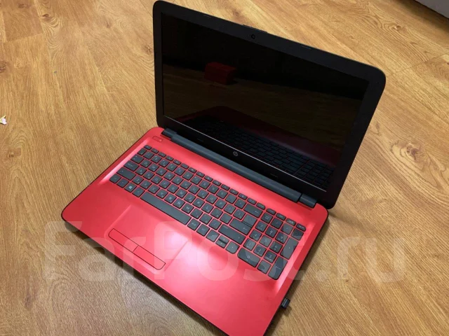 HP 15. 15.6", 1 800����, ��� 4 ��, ���� 500���, WiFi: 1, Bluetooth: 1, ����������� �� 10��. ����