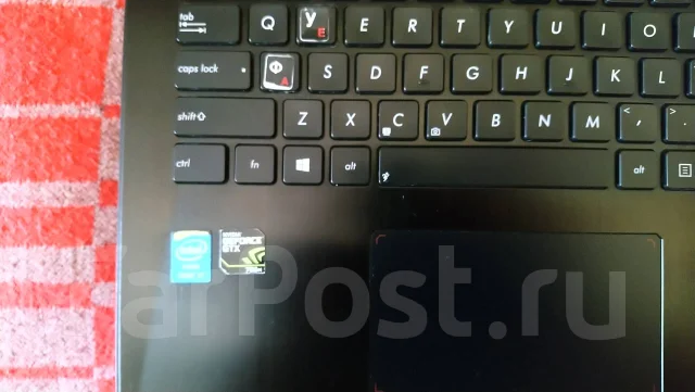 Asus ROG G750JW. 17", ��� 8 ��, ���� 1 000���, WiFi: 1, Bluetooth: 1 ����