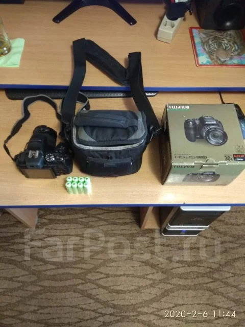 Fujifilm FinePix HS25EXR. 15 - 19.9 ��, ���: 14� � ����� ����