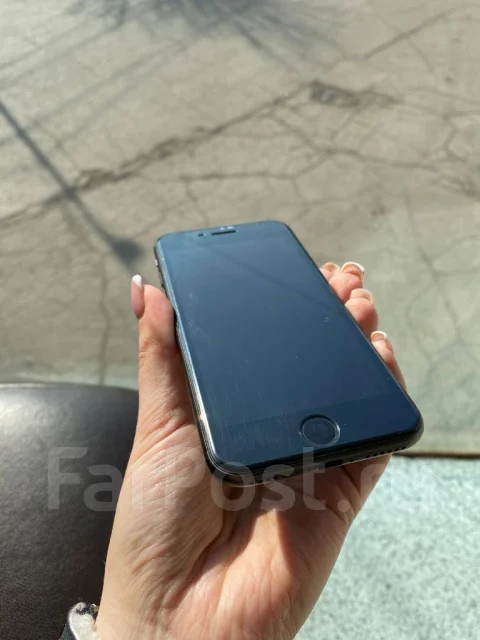 Apple iPhone 8. �/�, �����, 4G LTE, ����������, NFC ����