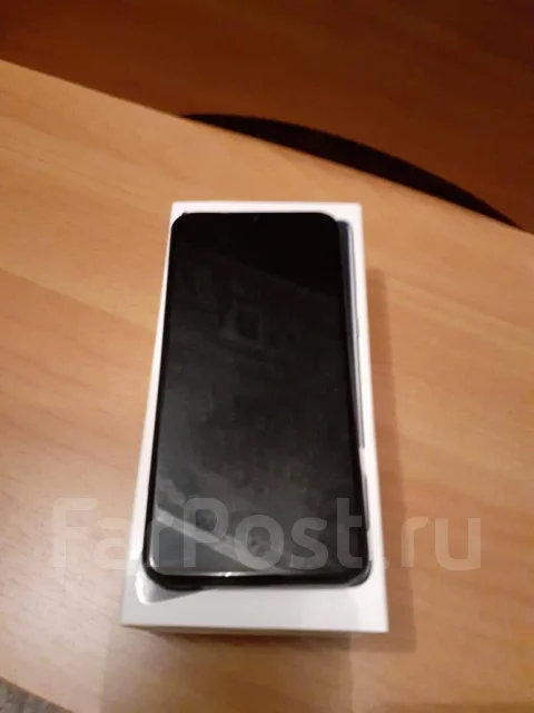 Samsung Galaxy A40. �����, ������, 3G, 4G LTE, Dual-SIM, NFC ����