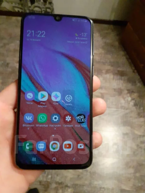 Samsung Galaxy A40. �����, ������, 3G, 4G LTE, Dual-SIM, NFC ����