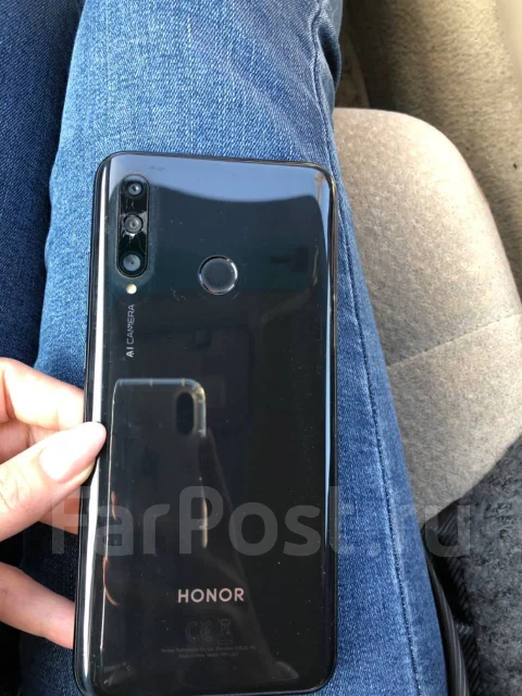 Honor 10i. �/� ����