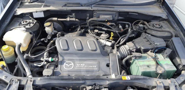 Mazda Tribute. EPFW, AJ ����