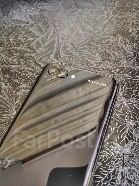 Honor 10. �/�, ������, 3G, 4G LTE, Dual-SIM, NFC ����