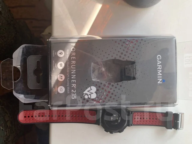 Garmin Forerunner 235. GPS, IP68 ����