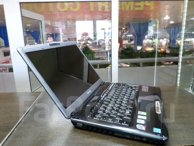 Toshiba. 13.6", 1,8����, ��� 2048 ��, ���� 1 000���, WiFi: 1, Bluetooth: 1, ����������� �� 3��. ����