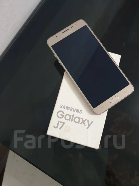 Samsung Galaxy J7. �/�, ������� ����