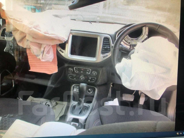 Jeep Compass ����