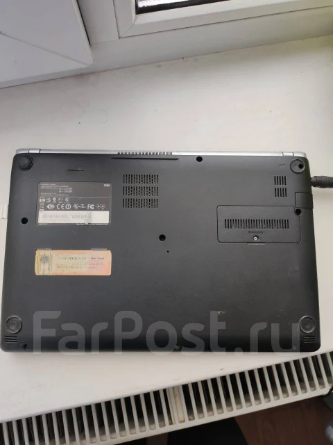 Samsung 350U2B. 14.1", 2,4����, ��� 4 ��, ���� 500���, WiFi: 1, Bluetooth: 1, ����������� �� 1��. ����