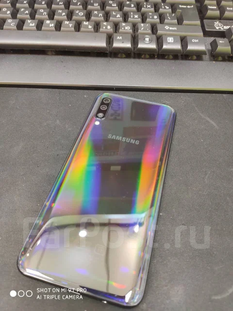 Samsung Galaxy A50. �/�, ������, 3G, 4G LTE, Dual-SIM, NFC ����