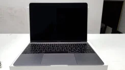 Apple MacBook 12. 12", 2,4����, ��� 8 ��, ���� 256���, WiFi, Bluetooth, ����������� �� 6��. ����