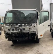 Hino 300 ����