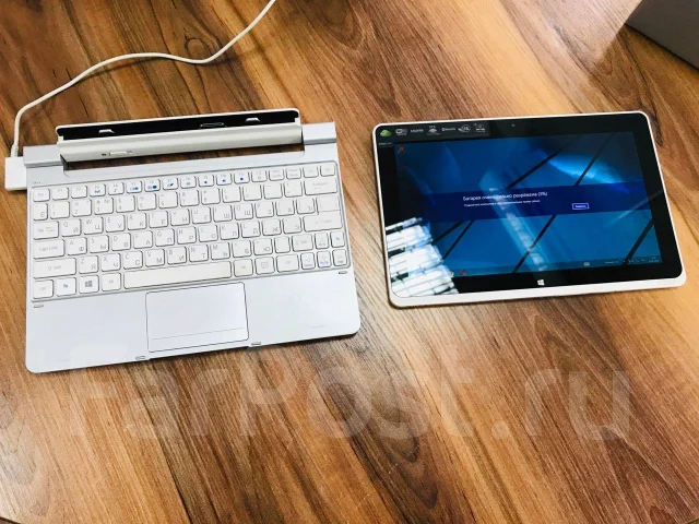 Acer Iconia Tab W510 ����