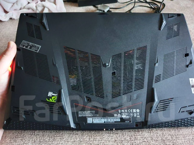 MSI GE63 8RE Raider RGB. 15.6", 2,2����, ��� 16 ��, WiFi: 1, Bluetooth: 1 ����