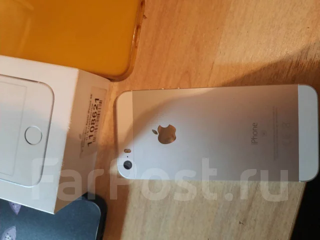 Apple iPhone SE. �/�, �����������, 4G LTE, NFC ����