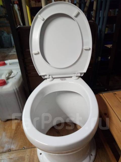 Продам унитаз дачный - Сантехника и водоснабжение в Находке