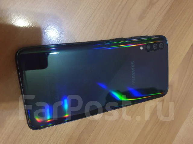 Samsung Galaxy A70. �/�, ������, 3G, 4G LTE, Dual-SIM, ����������, NFC ����