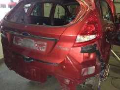 Ford Fiesta ����