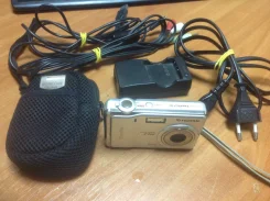 Fujifilm FinePix F460. 5 - 5.9 ��, ���: 3� ����