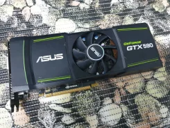 GeForce GTX 590 ����