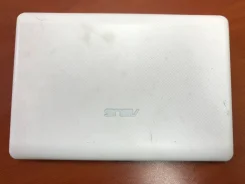 Asus Eee PC 1001PXD. ��� 2048 ��, WiFi ����
