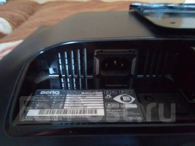 BenQ. 18.5" ����