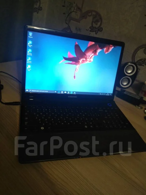 Samsung 300E5C. 15.6", ��� 4 ��, WiFi: 1, Bluetooth: 1 ����
