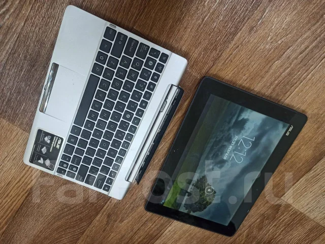 Asus Transformer Pad TF300TG ����