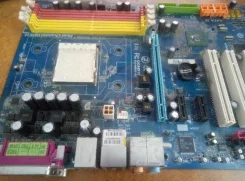 AMD 760G ����