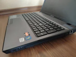 Lenovo IdeaPad Z575. 15.6", 1,6����, ��� 8 ��, ���� 128���, WiFi: 1, Bluetooth: 1, ����������� �� 3��. ����