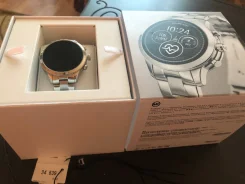 Michael Kors. GPS ����
