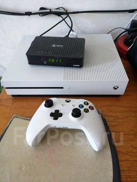 Microsoft Xbox One S ����