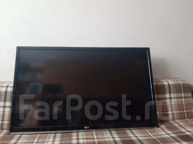 LG 42LS560T. LED ����