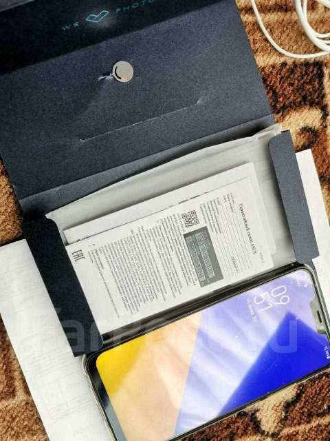 Asus ZenFone 5. �����, �����, 3G, 4G LTE, Dual-SIM, NFC. ��� ����� �� ������������ ����