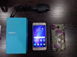Honor 5C. �/�, �������, 3G, 4G LTE, Dual-SIM ����